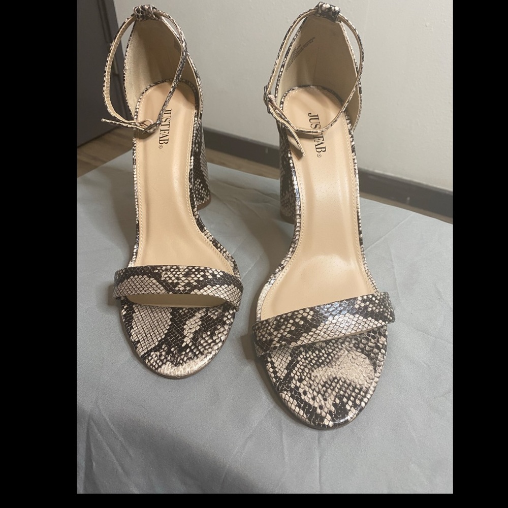 Elena Heeled Sandal / Size: 11 / Neutral Snake